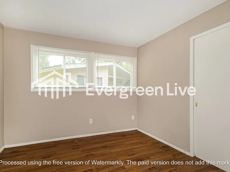 355 Allen Dr — Photo 4