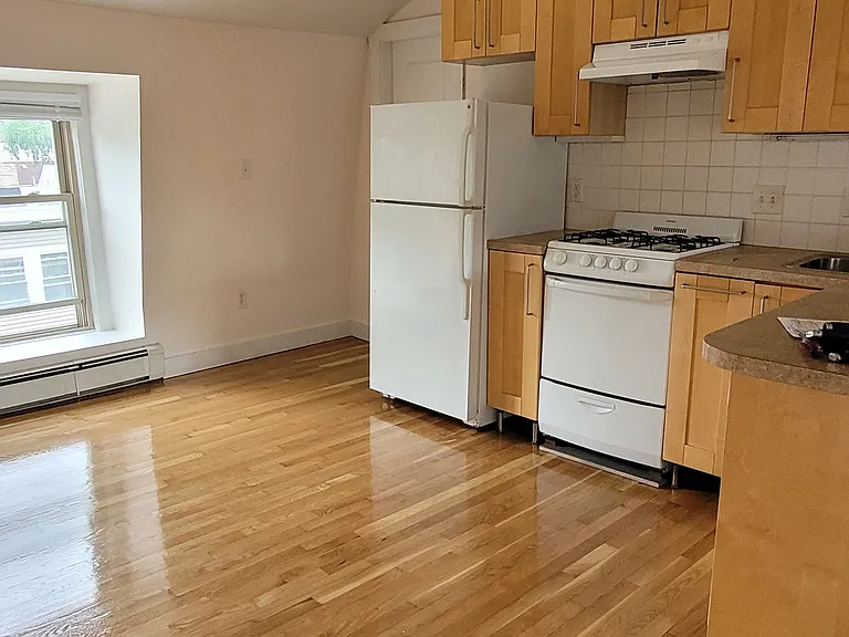 14 Westminster St #3 — Photo 2