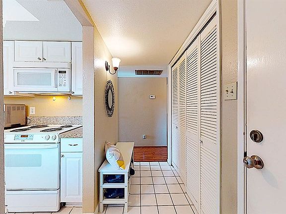 3rd image of 3520 W Benjamin Holt Dr