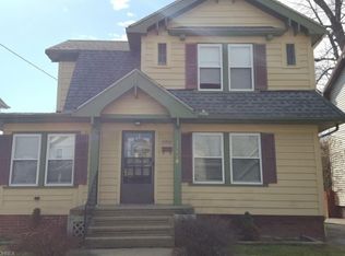 17810 Ingleside Rd, Cleveland, OH 44119