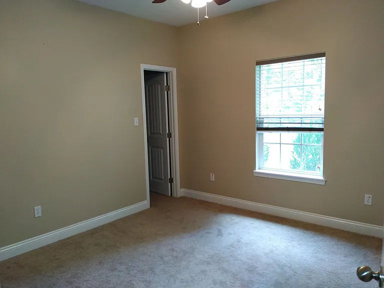 1205 Commanche St — Photo 9