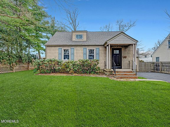 2nd image of 443 Harnell Avenue