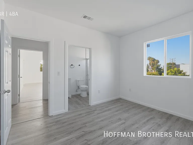 6507 Woodley Ave #3 — Photo 14