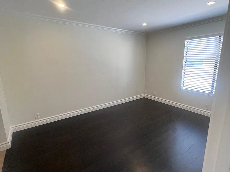 4307 Whitsett Ave #104 — Photo 15