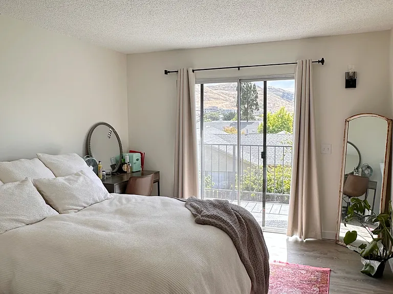 3175 Estelita Ct #D — Photo 17