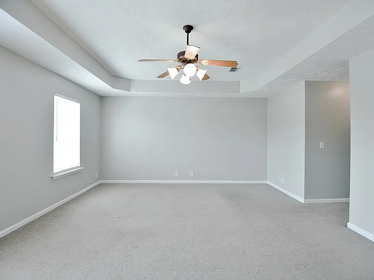 132 Tulip Grove Point — Photo 21