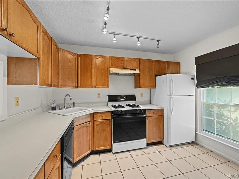 6 Cumberland Ct — Photo 4