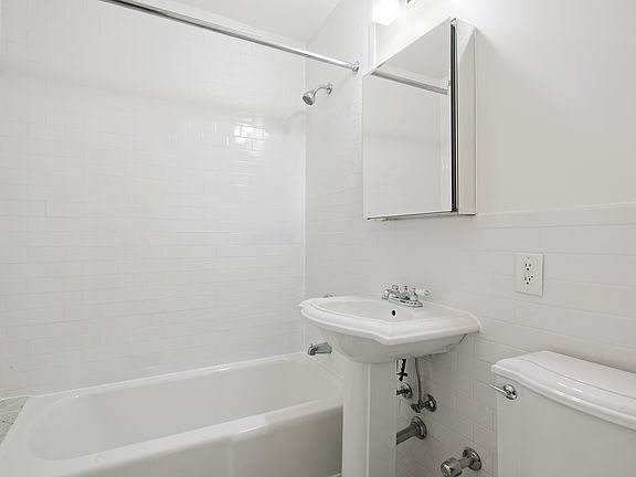 5th image of 344 E 85th St APT 2D