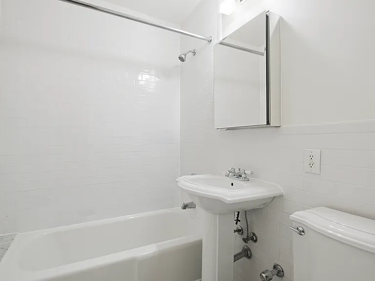 344 E 85th St #3D — Photo 5