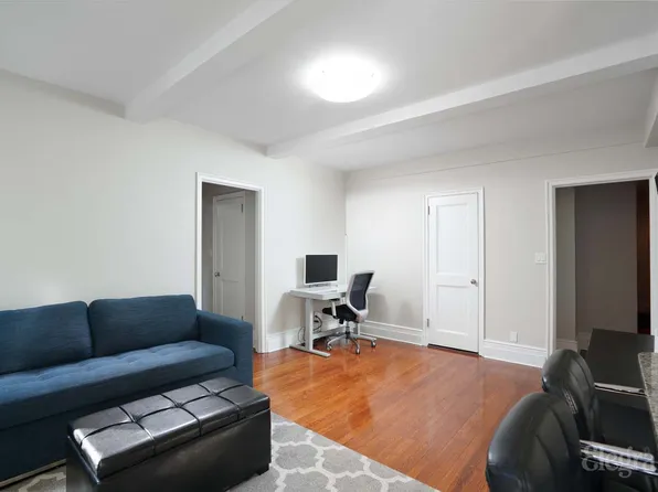 325 West 45th Street image 3 of 10