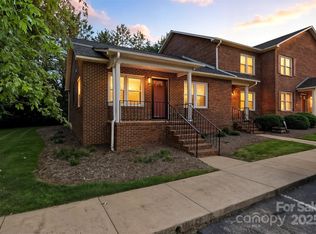 102 Brandywine Dr NE APT E1, Conover, NC 28613