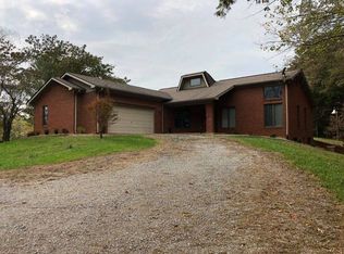 306 Cat And Mouse Rd, Albany, KY 42602