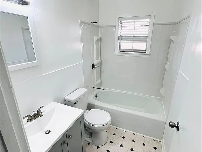 509 Alabama Ave SE — Photo 6