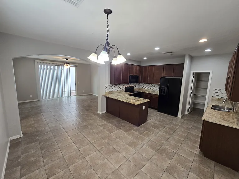 950 S Wallrade Ln — Photo 7