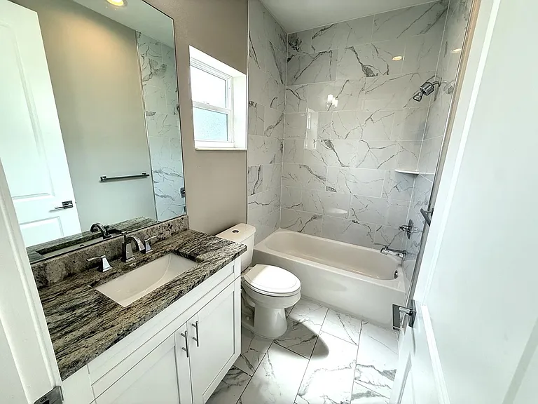4910 W McElroy Ave #3 — Photo 17