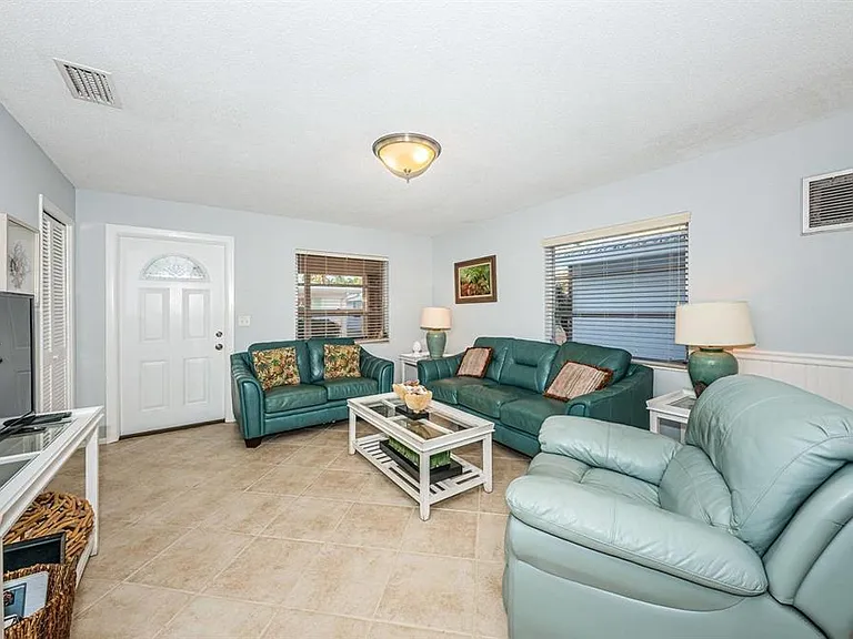6020 Midnight Pass Rd #40 — Photo 3