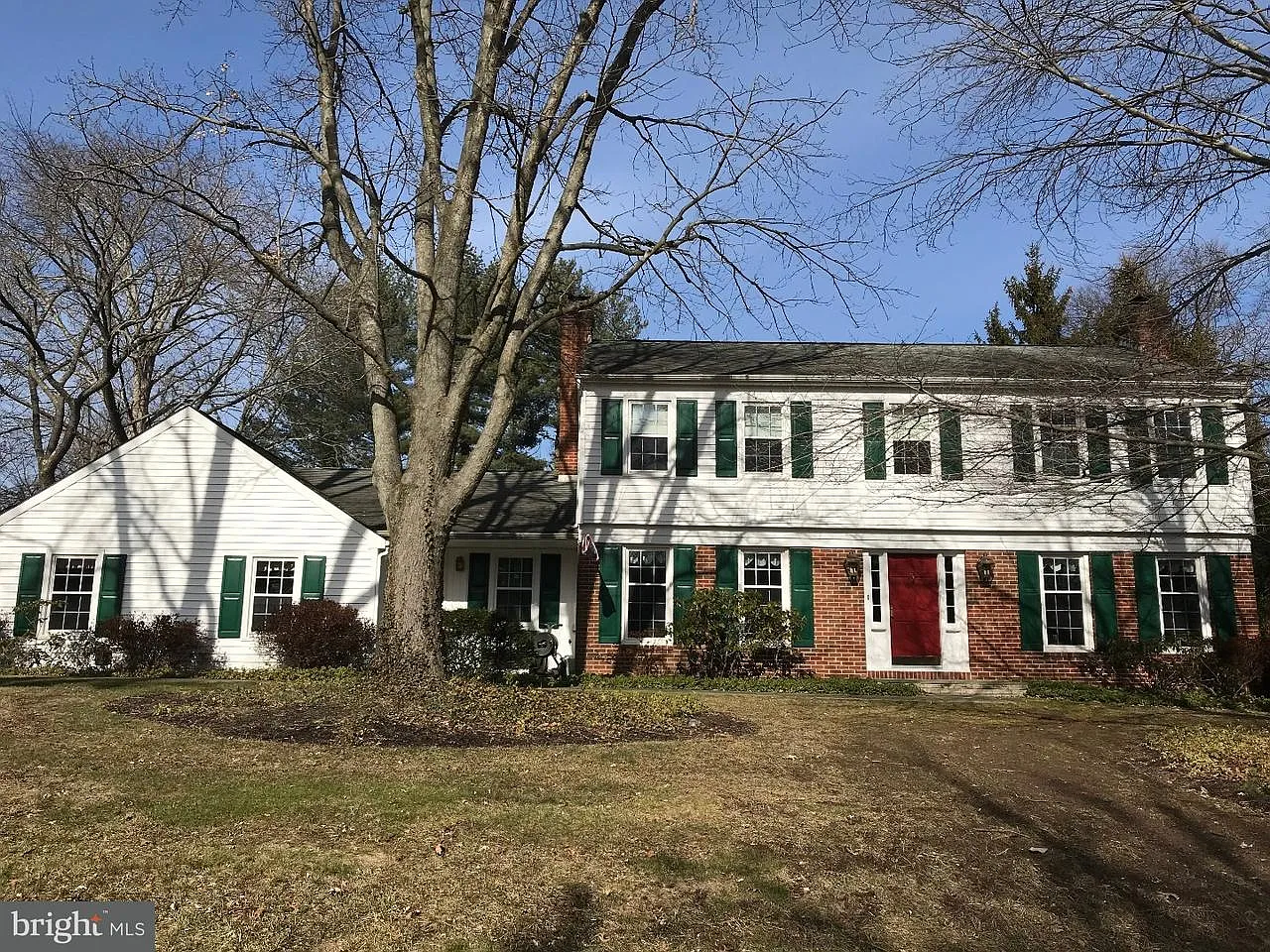 840 Princess Dr photo 1
