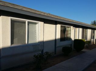 15515 Kiamichi Rd, Apple Valley, CA 92307