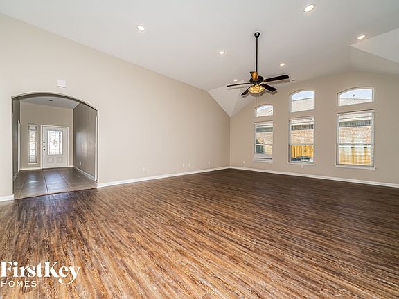 3rd image of 1305 Shumard Dr
