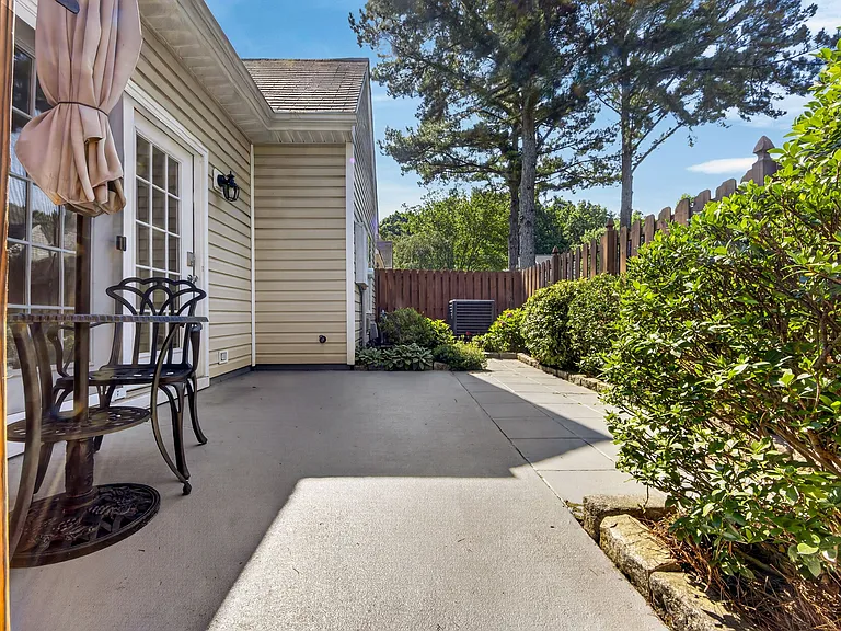 8911 Bryant Field Cir — Photo 26