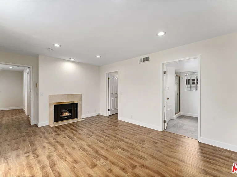 1338 Yale St #C — Photo 25