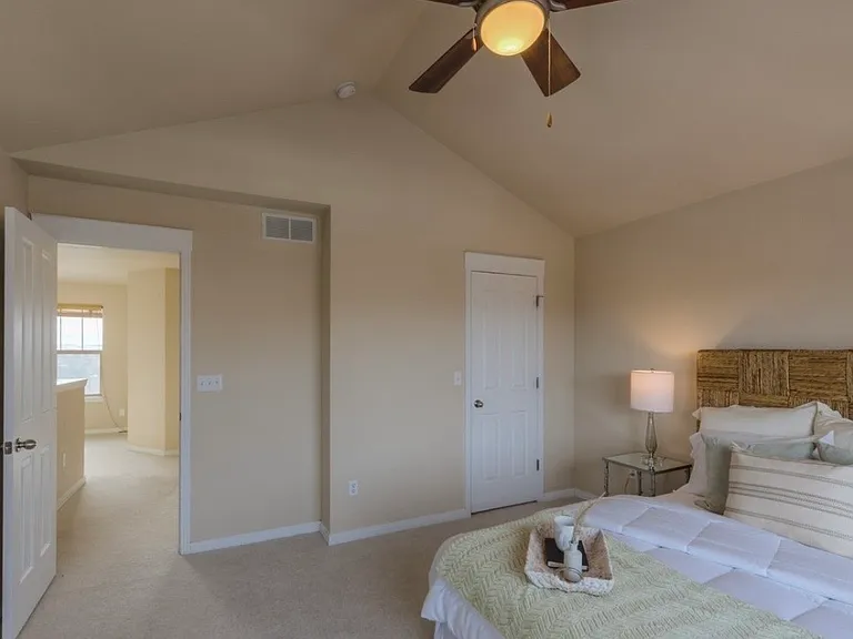 1546 Cottonwood Ave — Photo 18