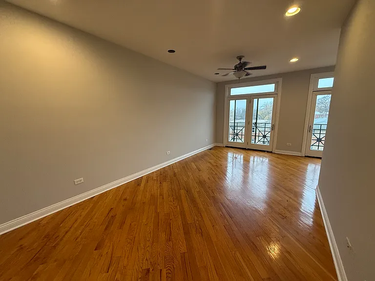 7016 W Medill Ave — Photo 15