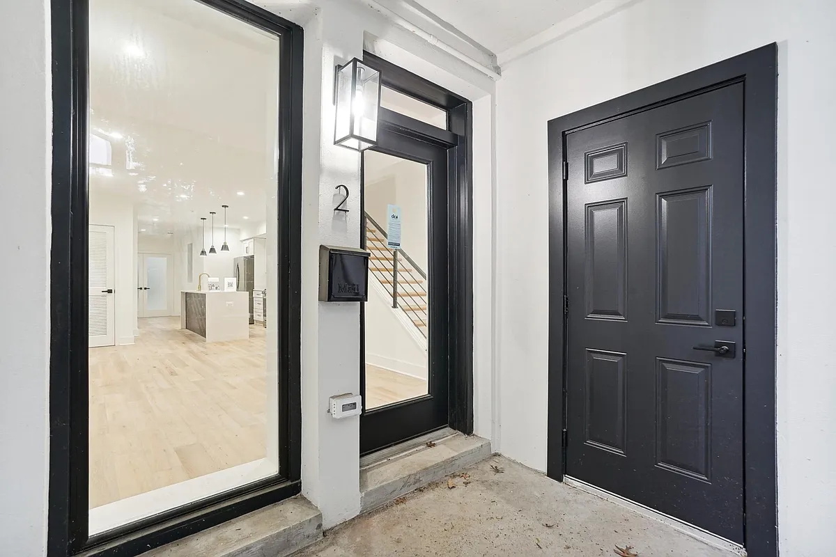 Building Photo - 1111 K St NE #2