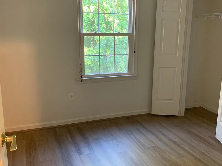 Guest bedroom 1