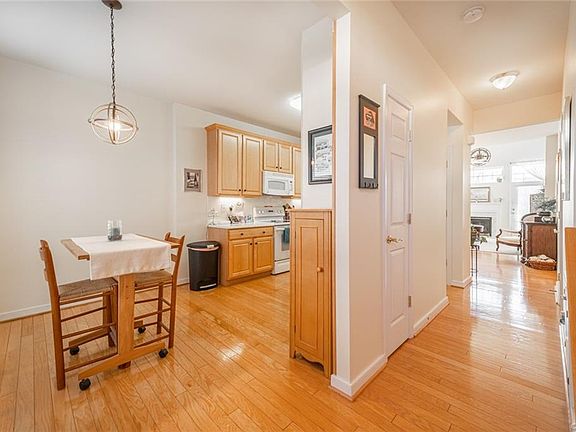 5th image of 5923 Park Creste Dr