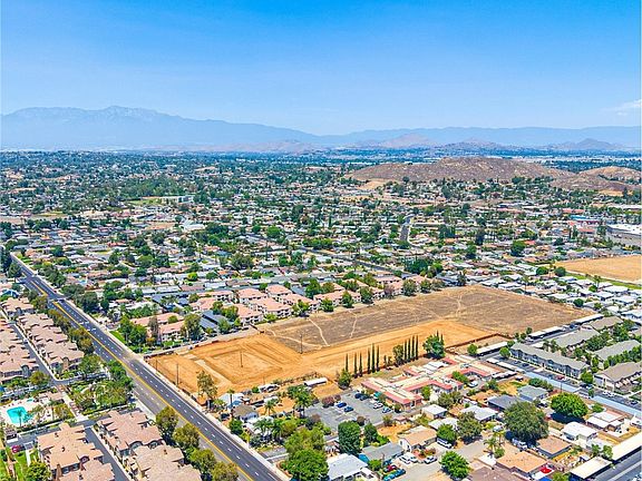 5th image of 3907 Polk St Lot 12