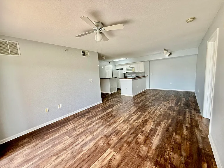 191 SW Palm Dr #108 — Photo 6