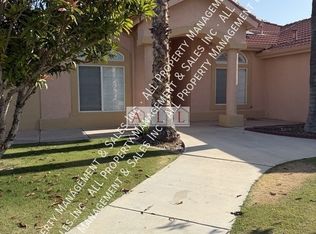 200 Justin Ct, Shafter, CA 93263