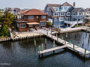 422 7th Ave, Mantoloking, NJ 08738