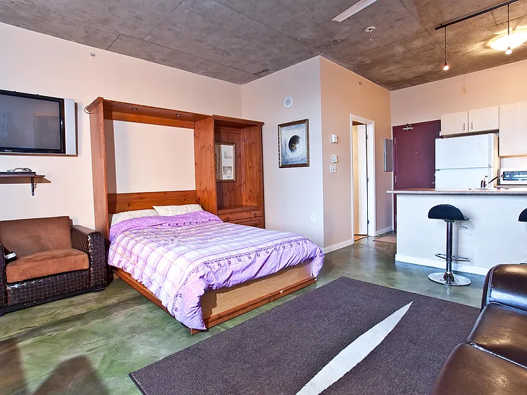 22 Cordova St E #313 — Photo 5