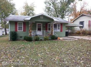 1007 Hickory Hills Dr, Dexter, MO 63841