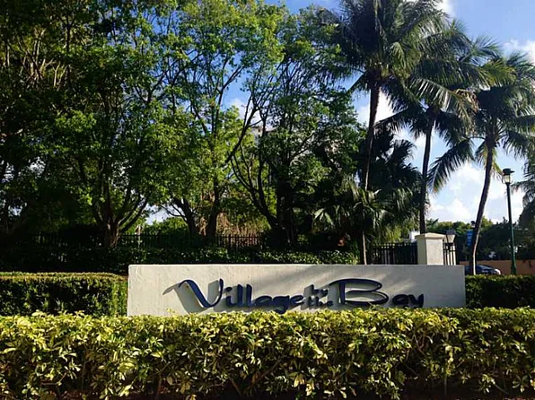 3255 NE 184th St, North Miami Beach, FL