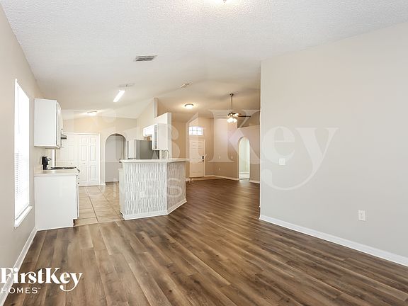5th image of 8113 N Misty Meadows Ct