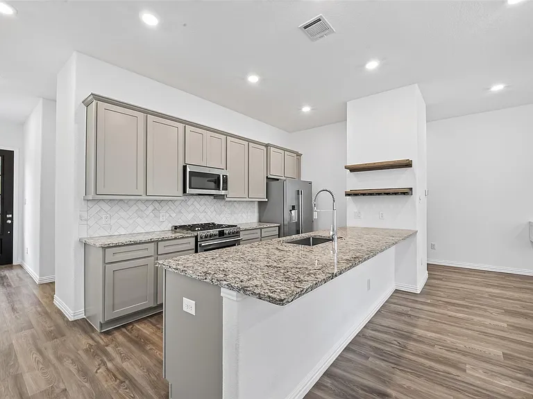 4743 Glen Isle Dr — Photo 9