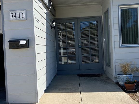 3rd image of 3411 Aldford Dr