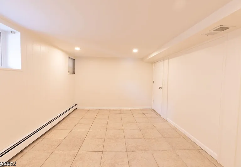 210 Globe Ave — Photo 30
