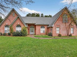 160 Cottonwood Dr, Collierville, TN 38017