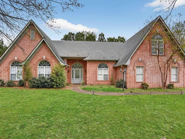 160 Cottonwood Dr, Collierville, TN 38017