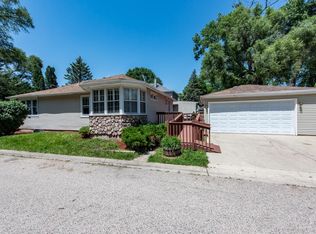 46 Tremont Rd, Fox Lake, IL 60020