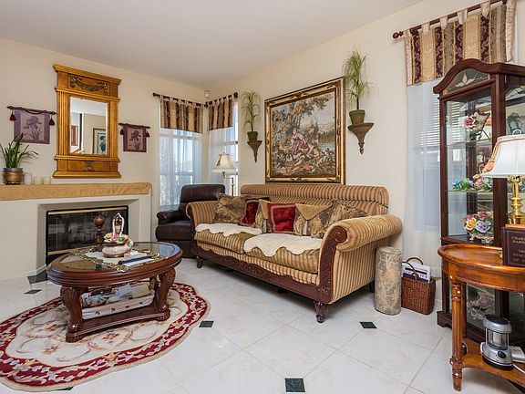 2nd image of 2283 Lago Ventana