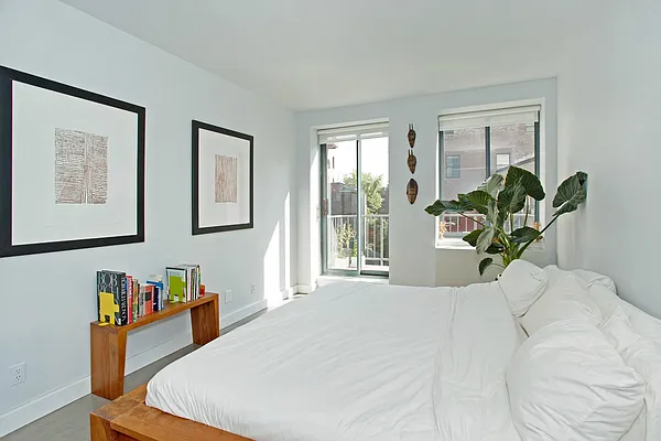 Sold by Daniel Gale Sotheby's International Realty | media 15