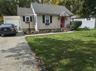 825 N Clarkdale Dr, Muncie, IN 47304