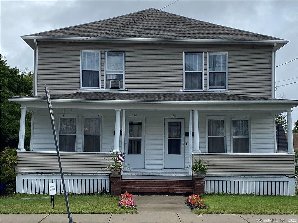 134 W Main St, Jewett City, CT 06351 Zillow