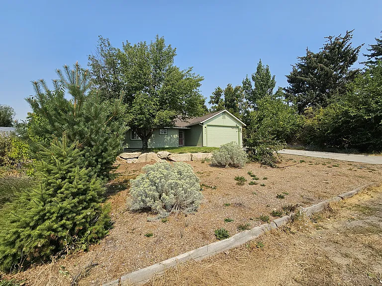 5214 W Castle Dr — Photo 30