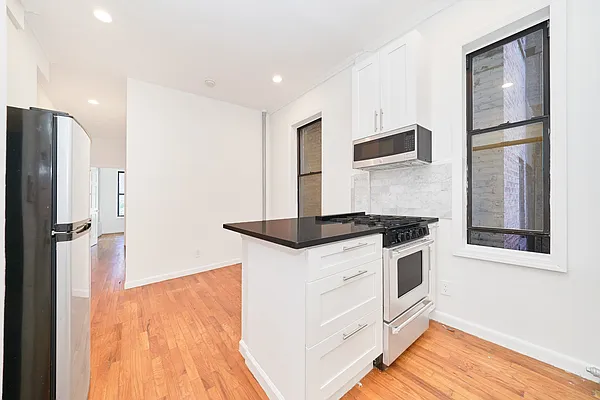 Rented by Living New York | media 4